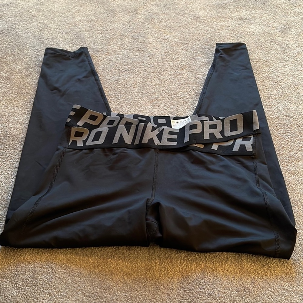 Nike Pro Capris